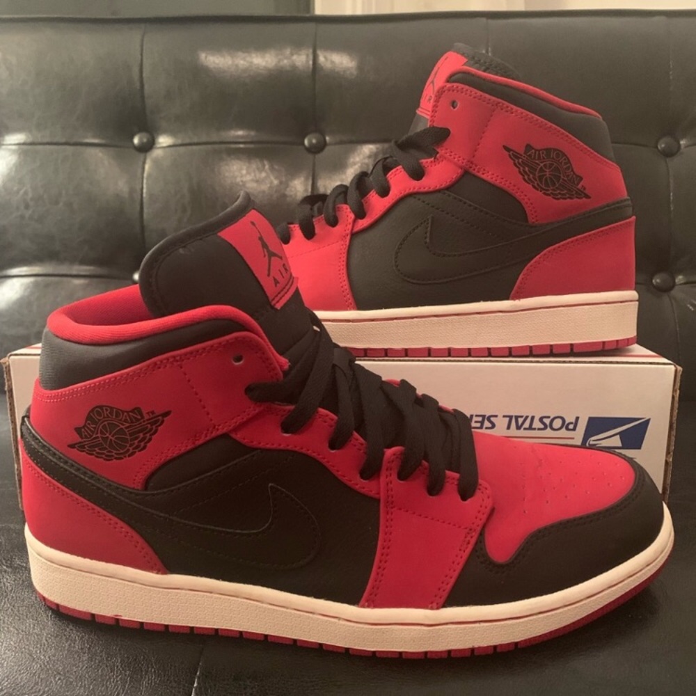 ❌❌SOLD AT OUR EBAY STORE❌❌❌Jordan 1 Mid Bred (2013)   2013 release